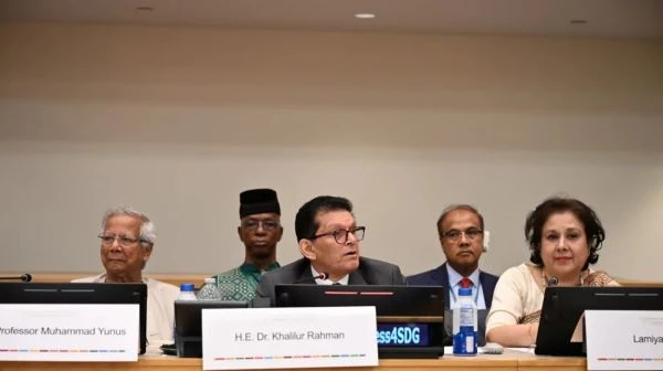 জাতিসংঘে ড. খলিলুর রহমানের আহ্বান: বৈশ্বিক সংকট সমাধানে মানুষ, যুবসমাজ ও প্রযুক্তিকে কাজে লাগাতে হবে